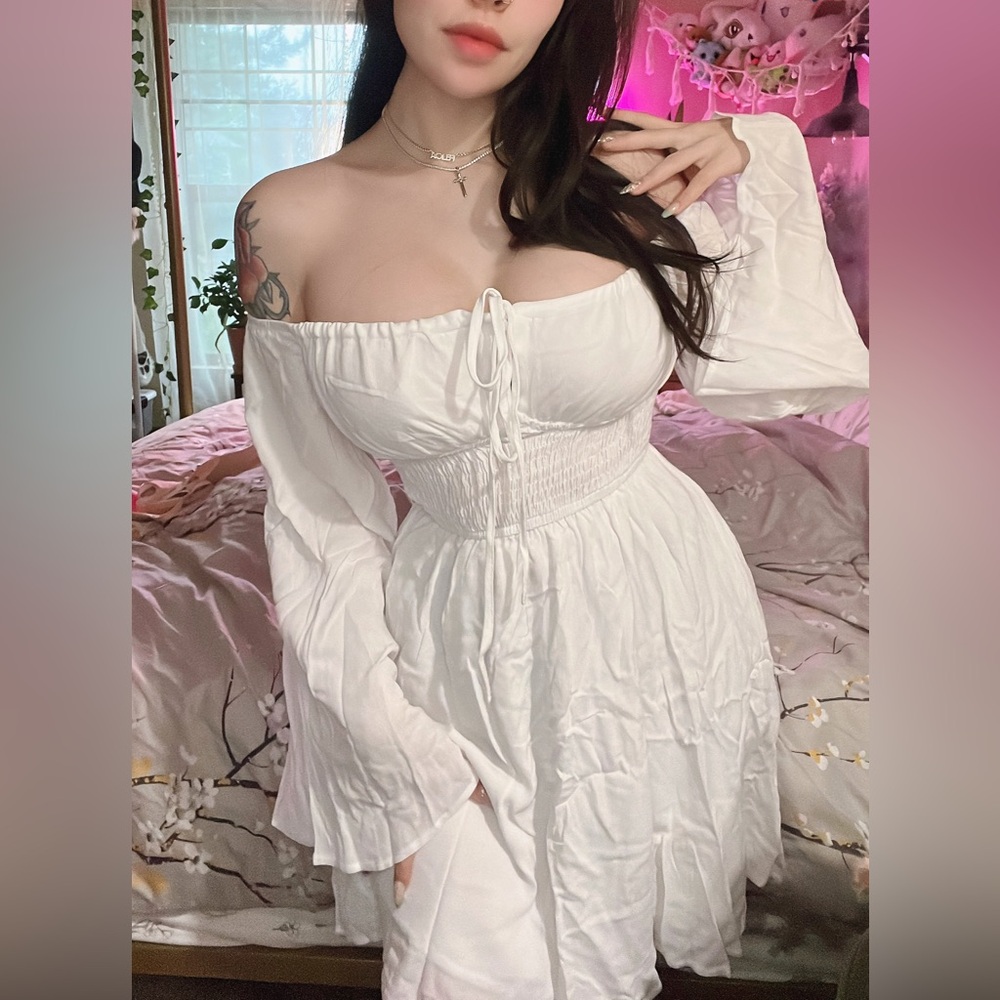 SHEIN White Off-Shoulder Long Sleeve Dress